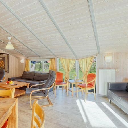 Kranich Ferienhaeuser Mit Innenpool Hohendorf  Buitenkant foto